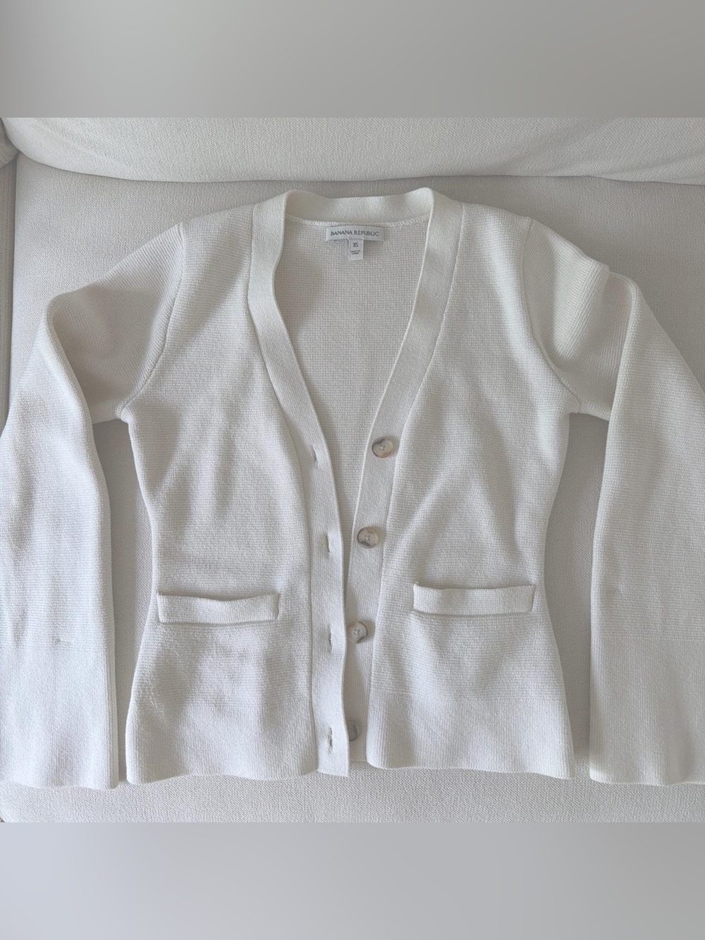 Ivory Banana Republic cream cotton & silk larkspur bell sleeve cardigan